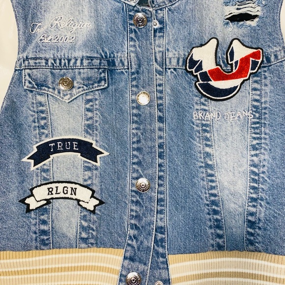 ✨TRUE RELIGION VARSITY DENIM CROP JACKET ✨ - Picture 10 of 16